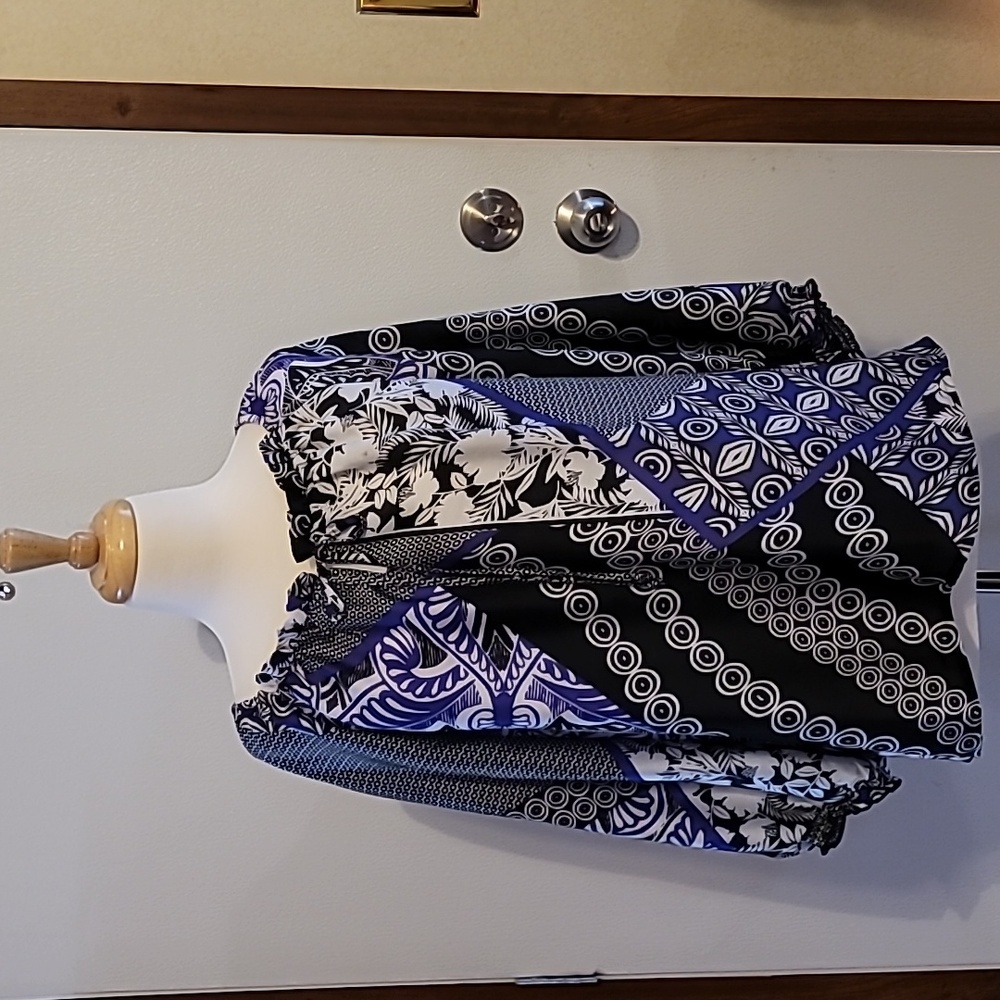 Womens Blose size 14
